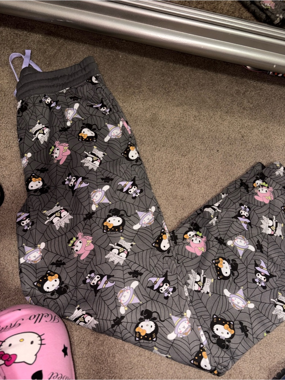 Hello Kitty Halloween pants size M #hellokitty #forever21 #y2k #2000s